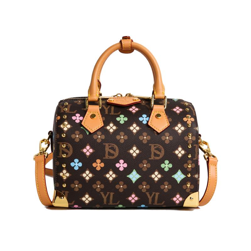 Сумки Бостон Новые Сумки через плечо Кроссбоди Нишевая Мода Буква Универсальная Сумка-тоут Сумка-подушка 21*15*12 коричневый
Сумки Бостон Новые Сумки через плечо Кроссбоди Нишевая Мода Буква Универсальная Сумка-тоут Сумка-подушка 21*15*12 коричневый