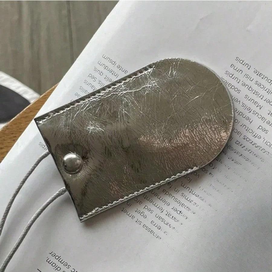 Pull-Out Key Case Cover Case Leather Key Sleeve Cute Protector Car Key Holder Storage Bag Wallet Case Pendant With Neck String one-size срібний
Pull-Out Key Case Cover Case Leather Key Sleeve Cute Protector Car Key Holder Storage Bag Wallet Case Pendant With Neck String one-size срібний