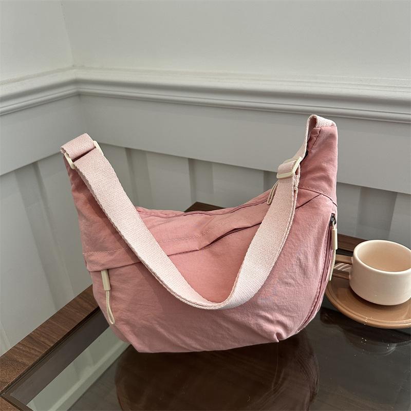 Fashion Lazy Wind Large Capacity New Simple Literary Nylon Women s Trend Casual Light Shoulder Crossbody Bag рожевий
Fashion Lazy Wind Large Capacity New Simple Literary Nylon Women s Trend Casual Light Shoulder Crossbody Bag рожевий