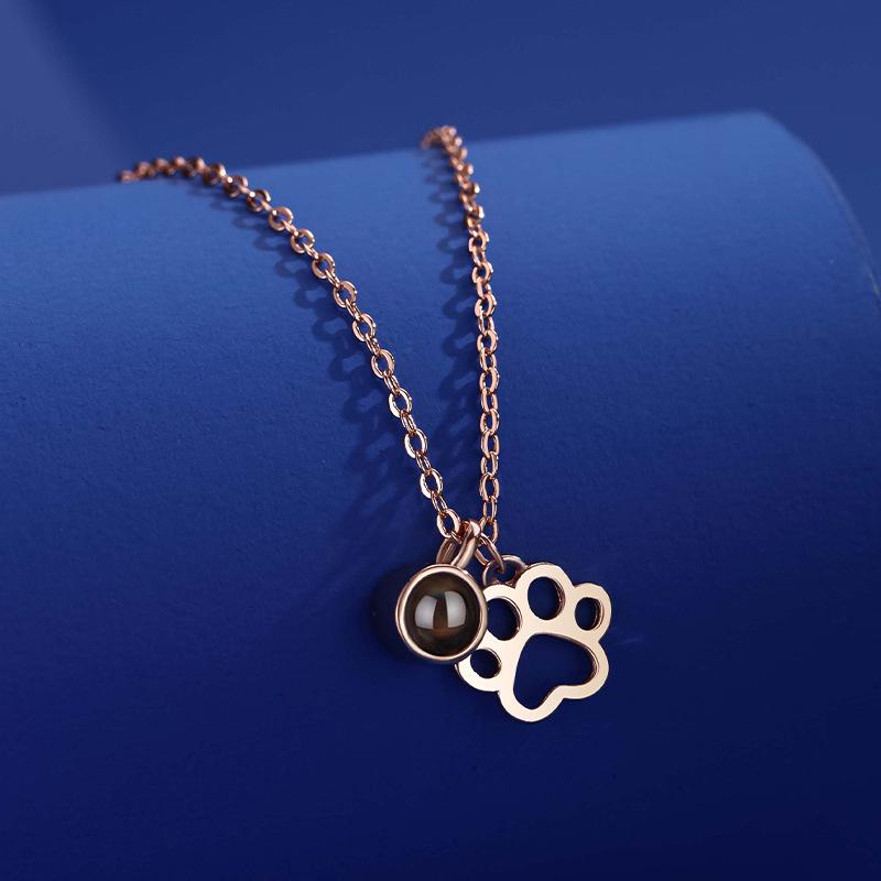 100 Languages Projection Necklace with Pet Paw Design – European & American Style
100 Languages Projection Necklace with Pet Paw Design – European & American Style