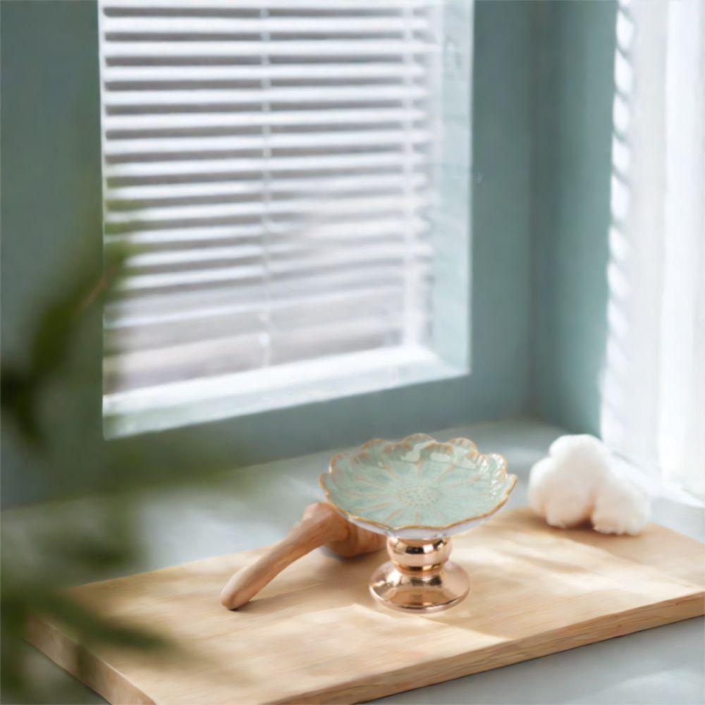 European Style Candle Holder Exquisite Candlestick Creative Ceramics Candle Stand Office зелений
European Style Candle Holder Exquisite Candlestick Creative Ceramics Candle Stand Office зелений