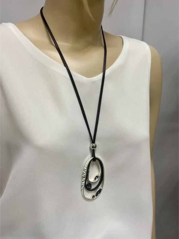 Модные цепочки для свитеров, регулируемые ожерелья с подвесками, аксессуары для одежды One Size чёрный
Модные цепочки для свитеров, регулируемые ожерелья с подвесками, аксессуары для одежды One Size чёрный