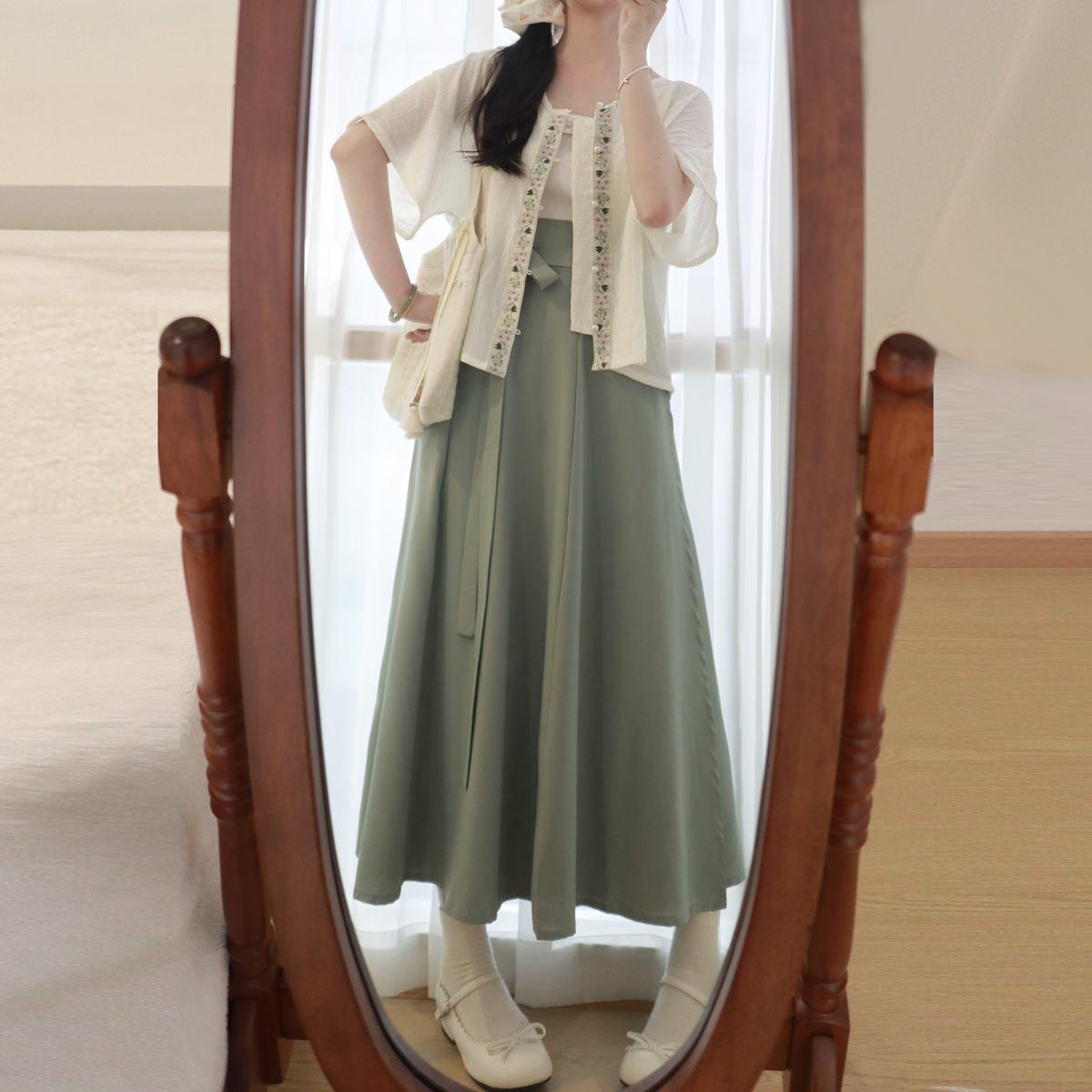 China s Improved Hanfu For Women, Daily Han Element Crew Neck Shirt, Short-sleeved Top, Waist-length One-piece Skirt S різнокольоровий
China s Improved Hanfu For Women, Daily Han Element Crew Neck Shirt, Short-sleeved Top, Waist-length One-piece Skirt S різнокольоровий