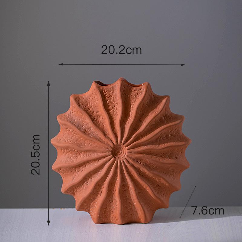 Red pottery vase Creative luxury ceramic ornaments flower pot Simple hydroponic flower dryer Home and hotel decorations
Red pottery vase Creative luxury ceramic ornaments flower pot Simple hydroponic flower dryer Home and hotel decorations