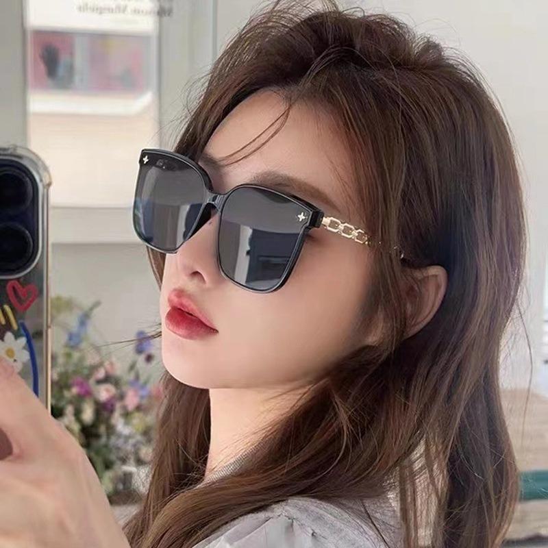 Korean Version Sunglasses Men Women Fashion Sunglasses Sunscreen Sunglasses Big Face Slimmer Look Anti-Ultraviolet Sunglass бежевий
Korean Version Sunglasses Men Women Fashion Sunglasses Sunscreen Sunglasses Big Face Slimmer Look Anti-Ultraviolet Sunglass бежевий
