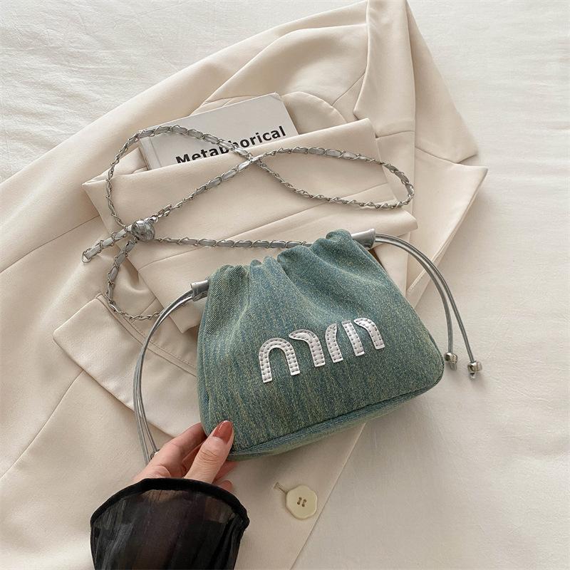 Niche denim bag women s 2025 new versatile chain messenger bag with strap strap bucket bag
Niche denim bag women s 2025 new versatile chain messenger bag with strap strap bucket bag