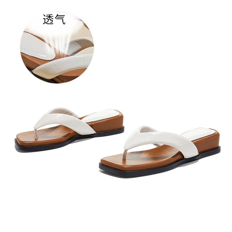 Thick-soled flip-flops summer new sandals wear high-end casual versatile beach slippers fashion women s shoes 40 бежевий
Thick-soled flip-flops summer new sandals wear high-end casual versatile beach slippers fashion women s shoes 40 бежевий