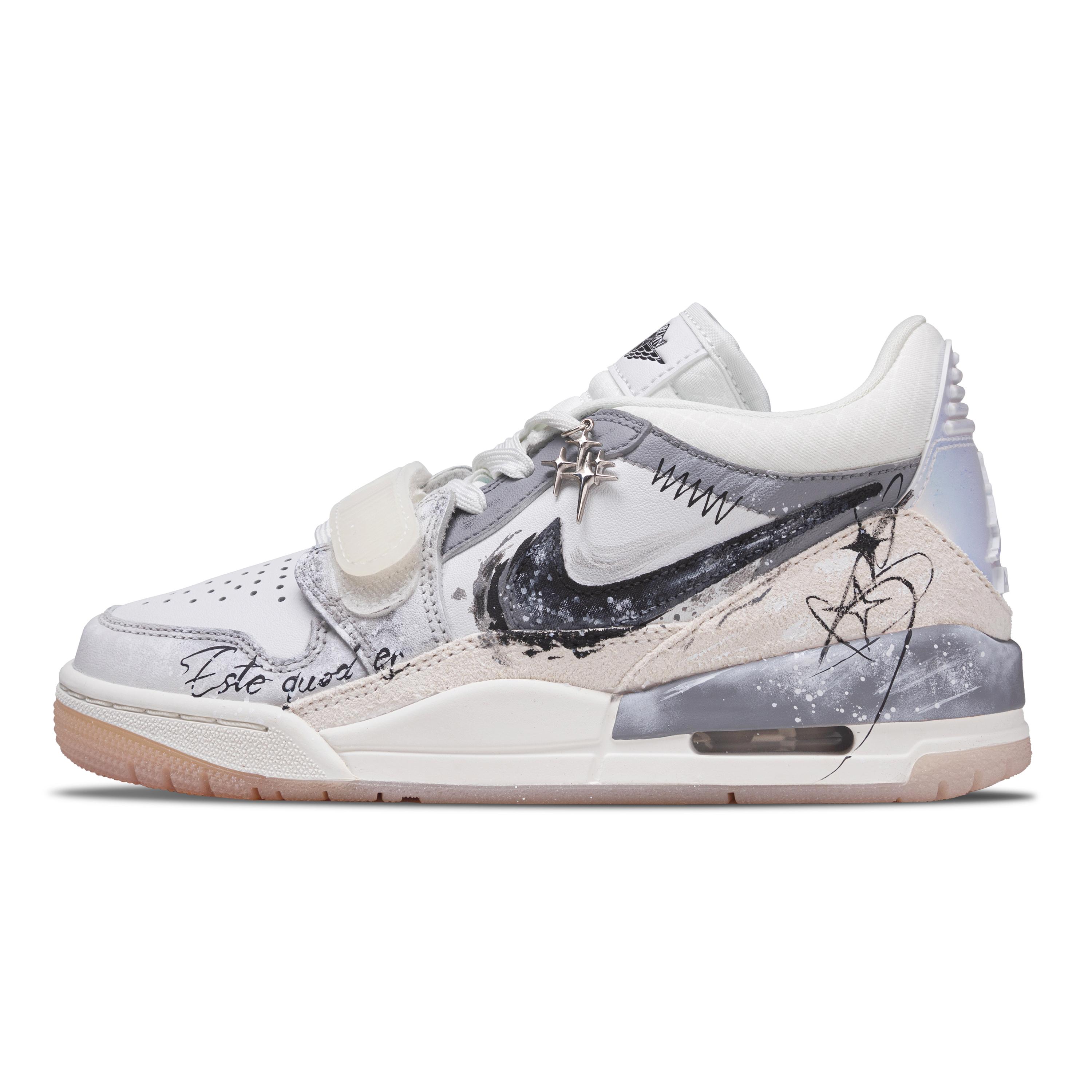 Jordan Legacy 312 Xingji Wanderer Low top Vintage Basketball Shoes Unisex Black Gray HF3182-100(Team365-) 36.5
Jordan Legacy 312 Xingji Wanderer Low top Vintage Basketball Shoes Unisex Black Gray HF3182-100(Team365-) 36.5
