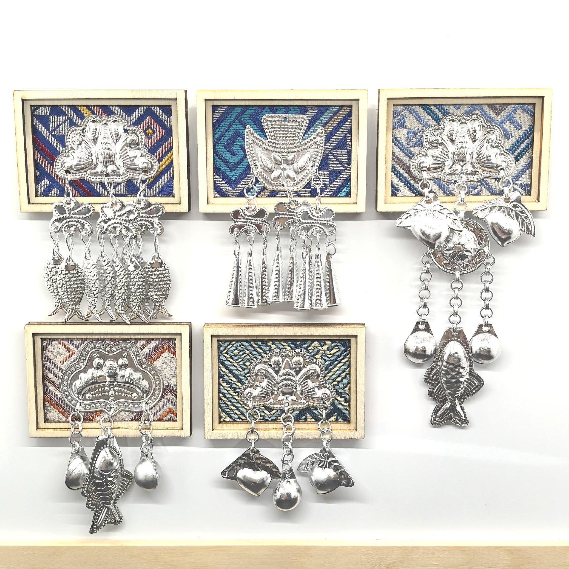 Guangxi Zhuang Brocade & Silver Ornaments Refrigerator Magnet Souvenir
Guangxi Zhuang Brocade & Silver Ornaments Refrigerator Magnet Souvenir