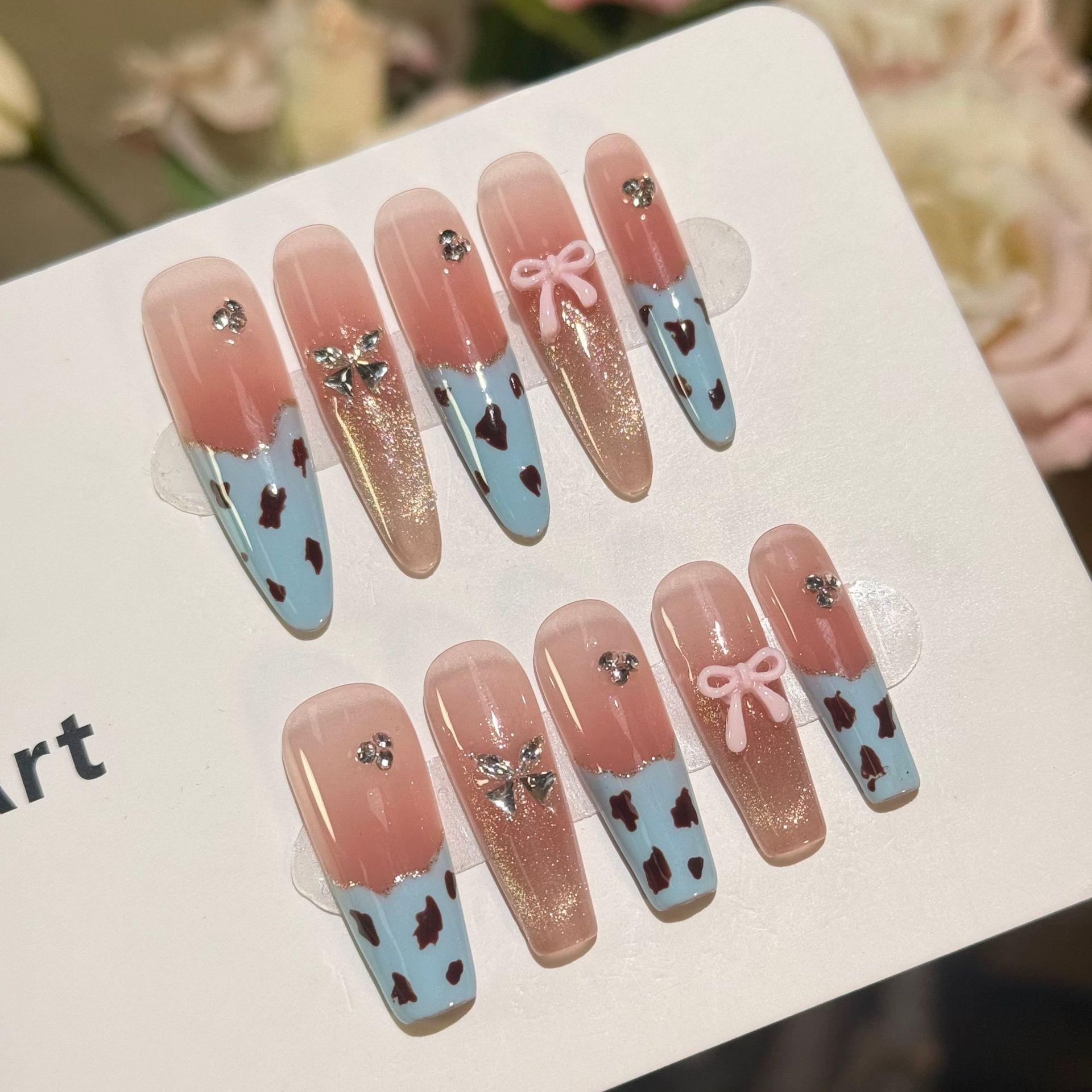 Синий леопардовый принт Золотой кошачий глаз Накладные ногти ручной работы
Синий леопардовый принт Золотой кошачий глаз Накладные ногти ручной работы