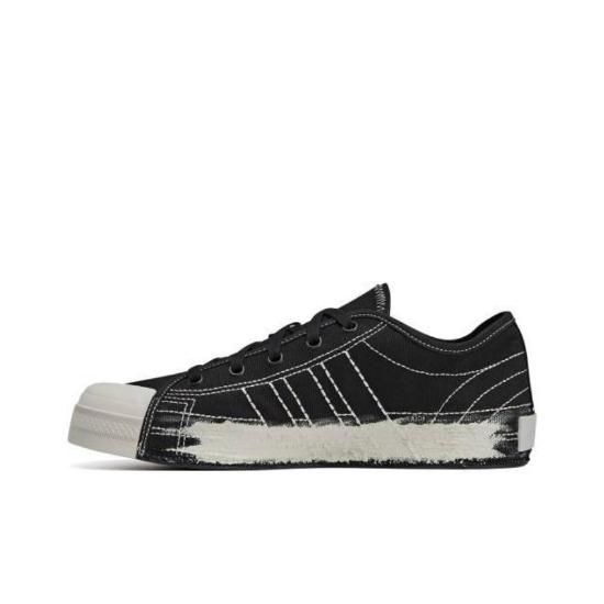 adidas Nizza Low Black Talc - JQ2448 EU 38 чёрный
adidas Nizza Low Black Talc - JQ2448 EU 38 чёрный