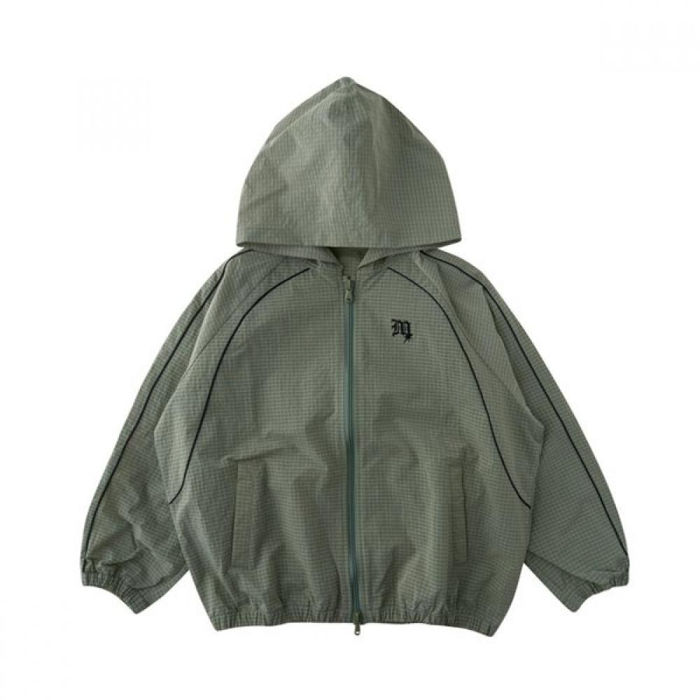 Little Ground Mas Ripstop Boxy Windbreaker 7631g 120 01 KHAKI/130
Little Ground Mas Ripstop Boxy Windbreaker 7631g 120 01 KHAKI/130