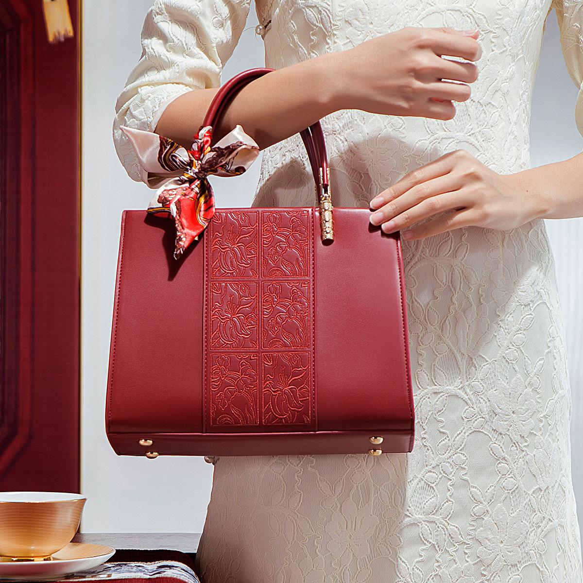 Red Wedding Bag 2024 New Model for Middle-Aged Women, Mother s Bag, Bridal Bag, Versatile Large Capacity Crossbody Bag Default красный
Red Wedding Bag 2024 New Model for Middle-Aged Women, Mother s Bag, Bridal Bag, Versatile Large Capacity Crossbody Bag Default красный