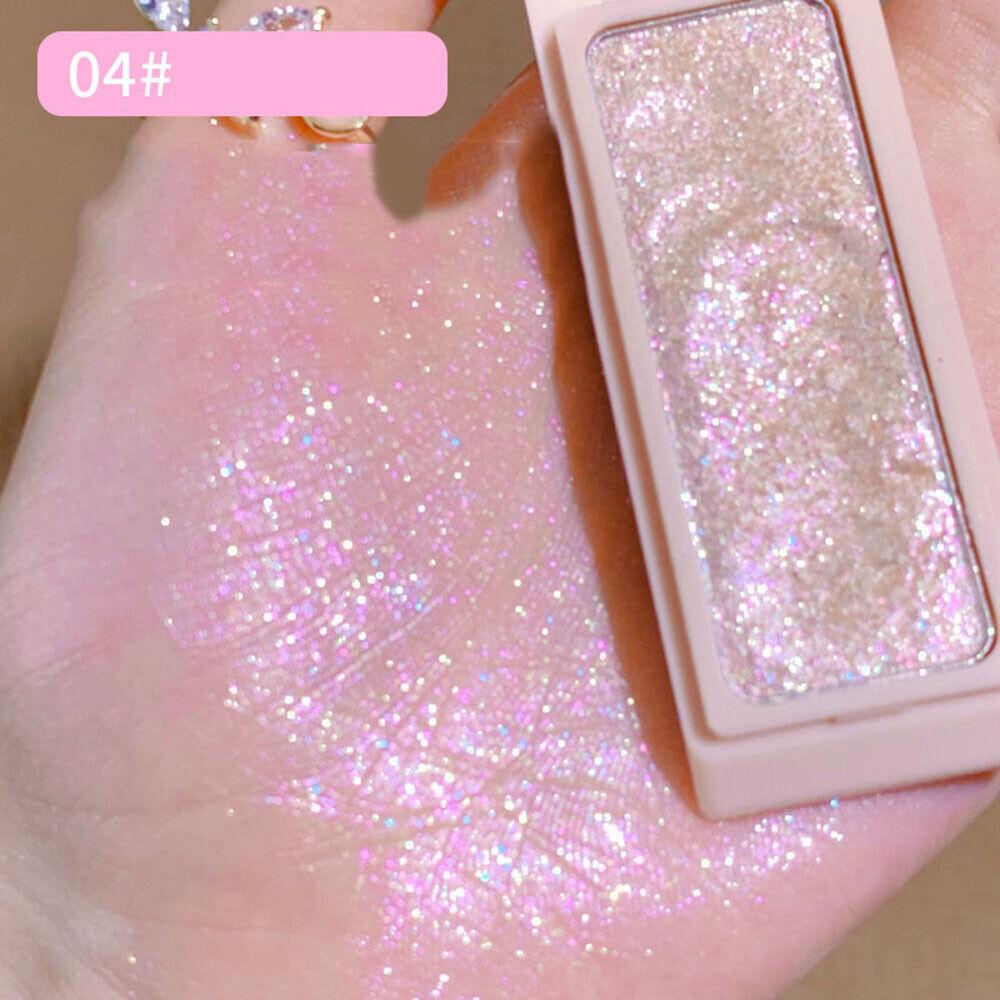 Палитра хайлайтеров «Картофельное пюре» с блестками «Лягкий шелкопряд» и жемчужный контур лица
Палитра хайлайтеров «Картофельное пюре» с блестками «Лягкий шелкопряд» и жемчужный контур лица