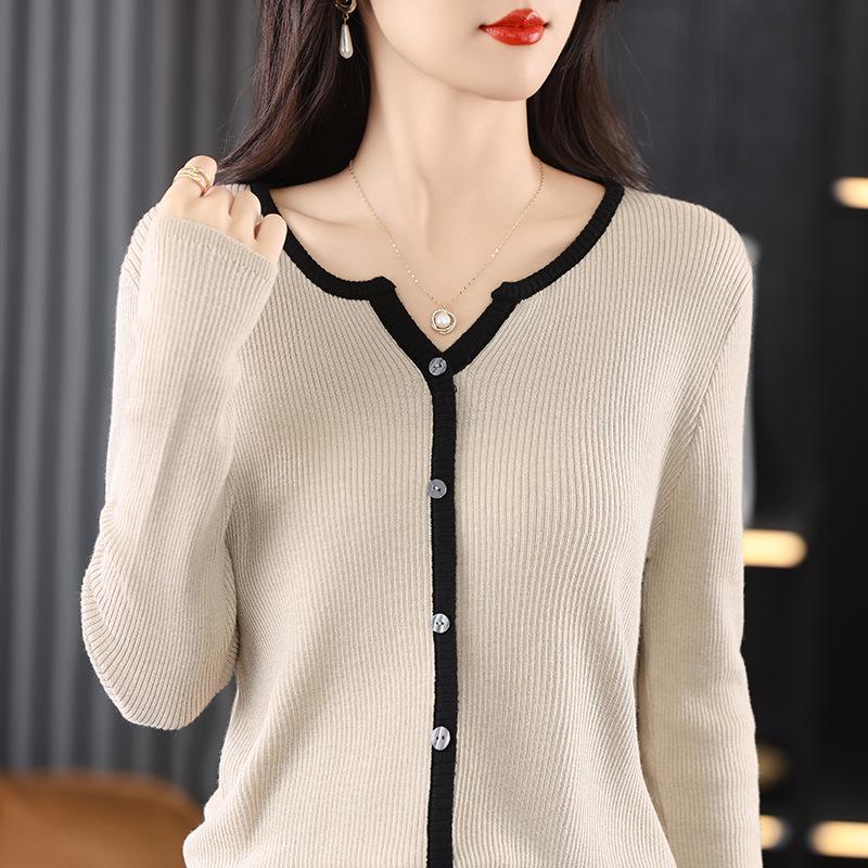 Женский кардиган из мериносовой шерсти с цветными блоками - Длинный рукав, Коллекция Осень/Весна 2025 L абрикосовый
Женский кардиган из мериносовой шерсти с цветными блоками - Длинный рукав, Коллекция Осень/Весна 2025 L абрикосовый