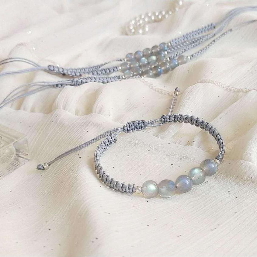 Natural Crystal Fairy Moonstone Woven Bracelet Fashionable Simple Bracelet Student Birthday Gift
Natural Crystal Fairy Moonstone Woven Bracelet Fashionable Simple Bracelet Student Birthday Gift
