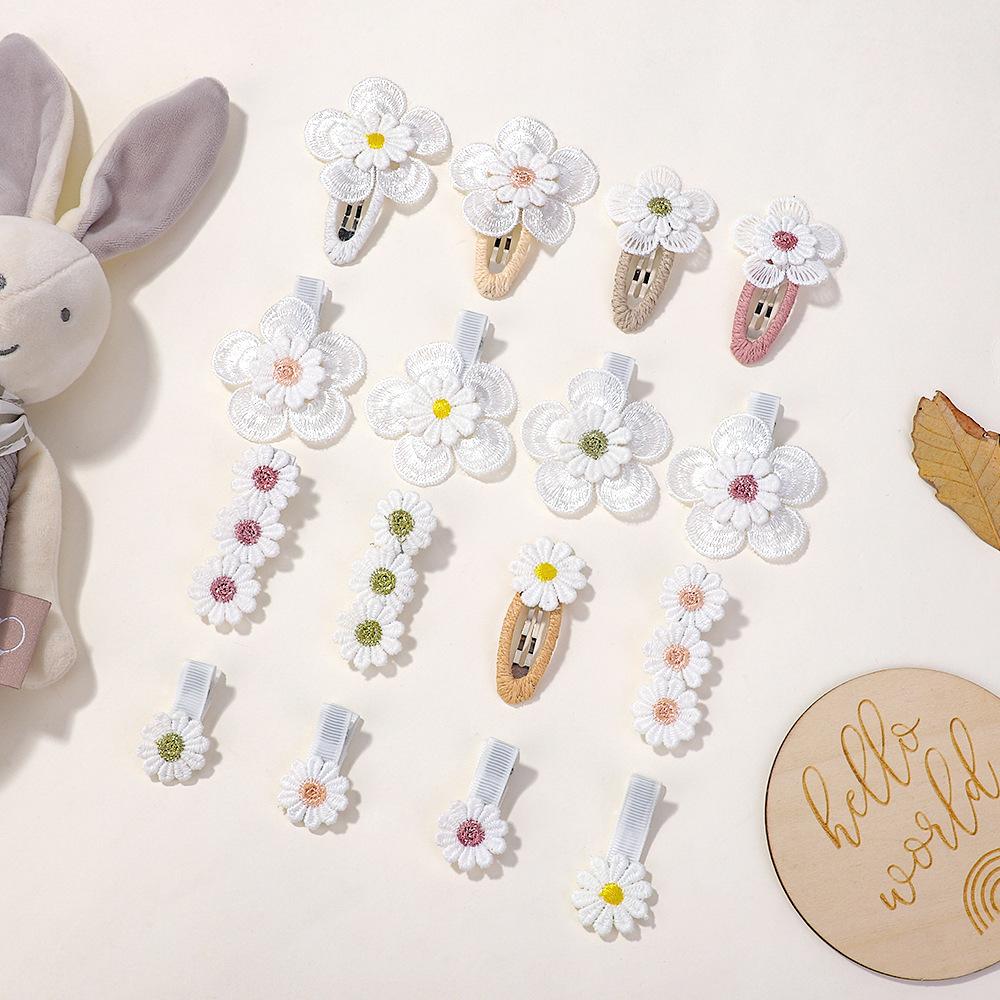 1pc Novelty Children s Bang Clip, Exquisite Daisy and Camellia Children s Hair Accessory
1pc Novelty Children s Bang Clip, Exquisite Daisy and Camellia Children s Hair Accessory