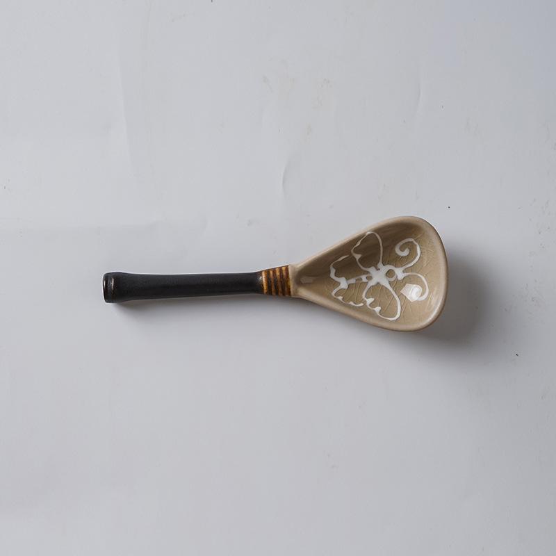 Ретро японская керамическая ложка, бытовая суповая ложка, длинная ручка, высокоценная ложка из грубой керамики, печная глазурь
Ретро японская керамическая ложка, бытовая суповая ложка, длинная ручка, высокоценная ложка из грубой керамики, печная глазурь