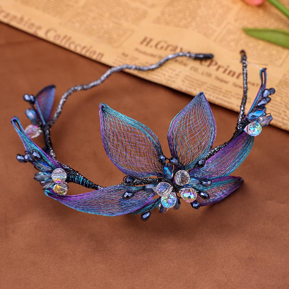 Элегантный Свадебный Ободок/Лоза Ручной Работы с Цветком и Бабочкой из Стразов 
Элегантный Свадебный Ободок/Лоза Ручной Работы с Цветком и Бабочкой из Стразов