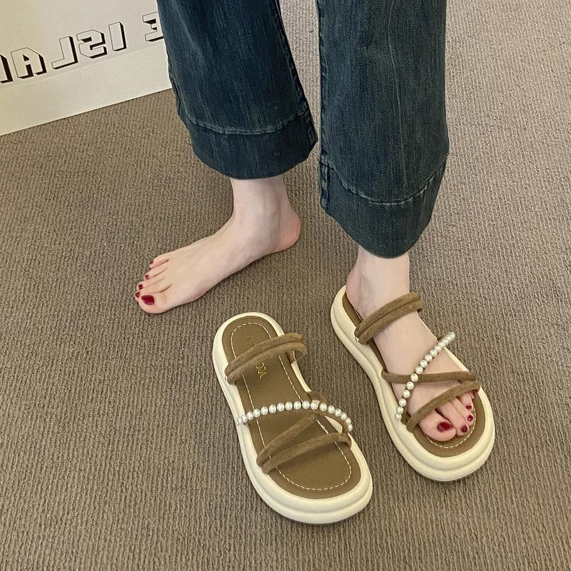 Beautiful thick-bottomed cool slippers for women s summer wear 2025 new models with skirts, beach slippers, one-word slips 40 коричневий
Beautiful thick-bottomed cool slippers for women s summer wear 2025 new models with skirts, beach slippers, one-word slips 40 коричневий