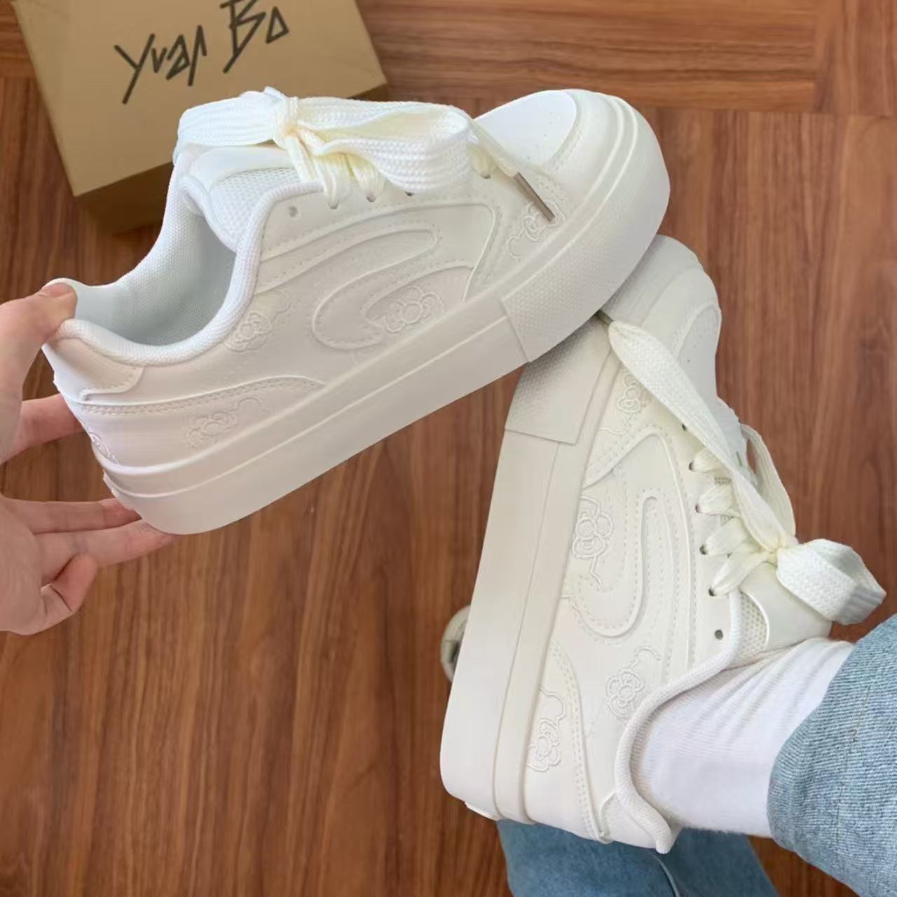 Hong Kong style little white shoes women s 2025 spring, summer and autumn new versatile thick baseplate shoes students light commuting casual brea 35
Hong Kong style little white shoes women s 2025 spring, summer and autumn new versatile thick baseplate shoes students light commuting casual brea 35