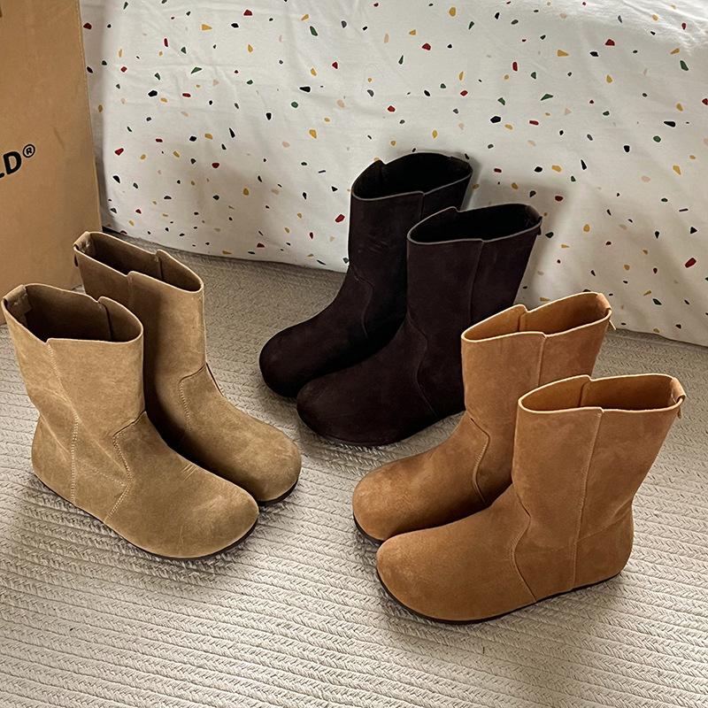 Retro real soft leather boots comfortable flat-bottomed short boots round-toed Martin boots new soft-soled wide boots in autumn and winter 35 темно-коричневого кольору
Retro real soft leather boots comfortable flat-bottomed short boots round-toed Martin boots new soft-soled wide boots in autumn and winter 35 темно-коричневого кольору