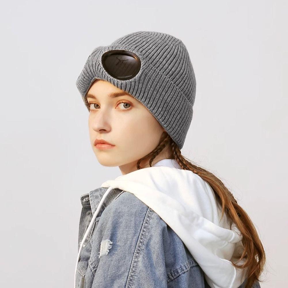 Wear-resistant Ear Protection Sports Caps Double-use Thickened Winter Knitted Hat Outdoor style 2
Wear-resistant Ear Protection Sports Caps Double-use Thickened Winter Knitted Hat Outdoor style 2