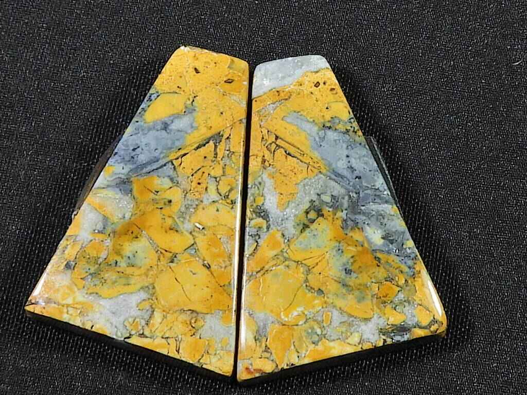 34Cts. Natural Maligano Jasper (18mm X 26mm each) Fancy Cabochon Match Pair SK-2780
34Cts. Natural Maligano Jasper (18mm X 26mm each) Fancy Cabochon Match Pair SK-2780
