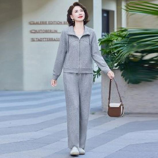 Spring 2026 Stylish Sportswear Set for Middle-aged & Elderly Women - Casual Jacket & Top 4XL
Spring 2026 Stylish Sportswear Set for Middle-aged & Elderly Women - Casual Jacket & Top 4XL