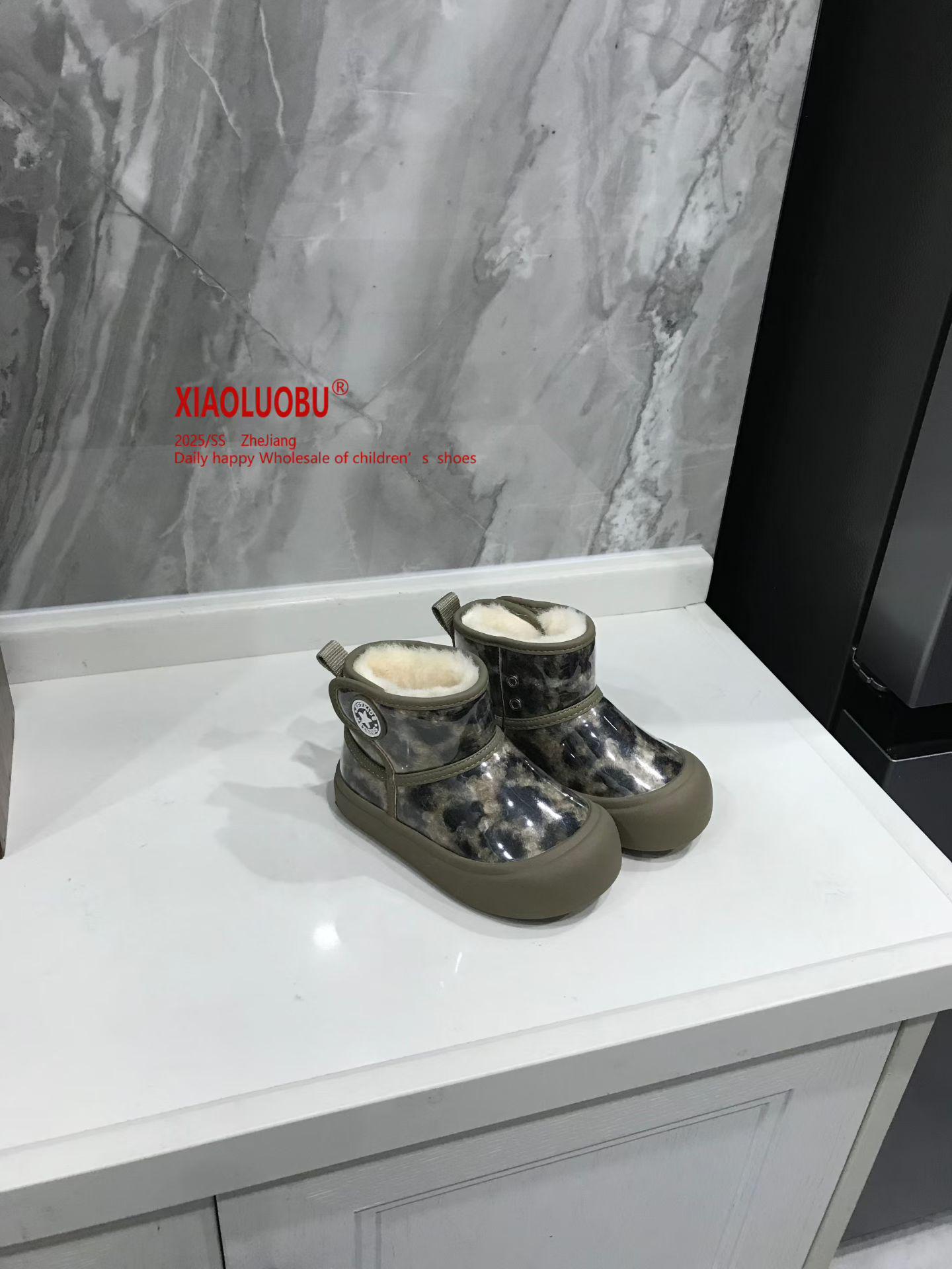 Kids 2025 Winter Waterproof Anti-Kick Fashion Shoes - Warm, Comfortable Snow Boots for Boys & Girls 28 армія зелений колір
Kids 2025 Winter Waterproof Anti-Kick Fashion Shoes - Warm, Comfortable Snow Boots for Boys & Girls 28 армія зелений колір