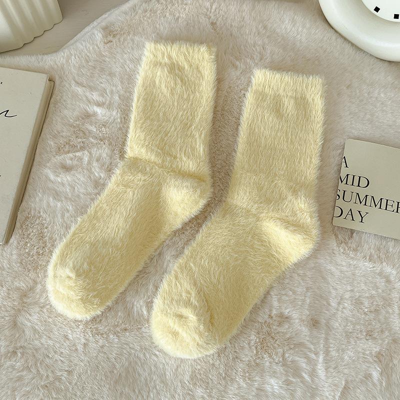 1/3pairs Womens Fuzzy Mink Plush Socks Cozy Fluffy Winter Velvet Thicken Warm Slipper Socks Microfiber Soft Home Sleeping Socks жёлтый
1/3pairs Womens Fuzzy Mink Plush Socks Cozy Fluffy Winter Velvet Thicken Warm Slipper Socks Microfiber Soft Home Sleeping Socks жёлтый