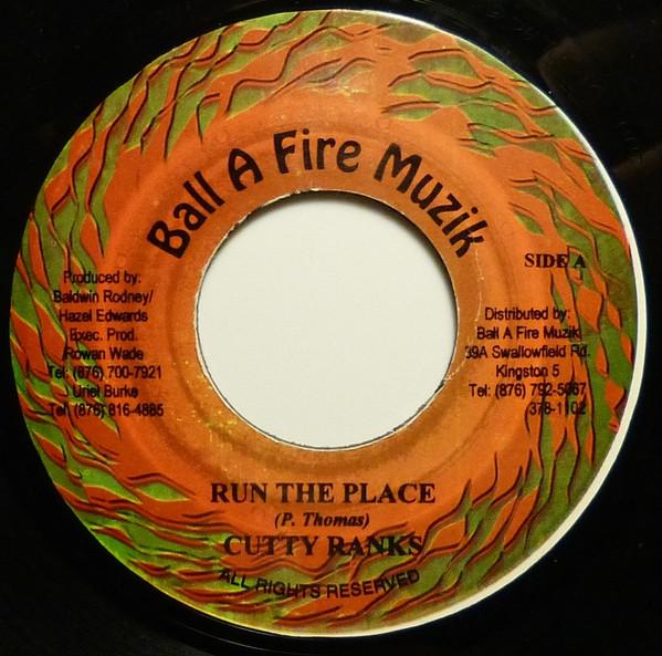 7inch Record CUTTY RANKS - Run The Place NONE Ball A Fire Muz 2002 Jamaica Reggae, Ska & Dub Used
7inch Record CUTTY RANKS - Run The Place NONE Ball A Fire Muz 2002 Jamaica Reggae, Ska & Dub Used