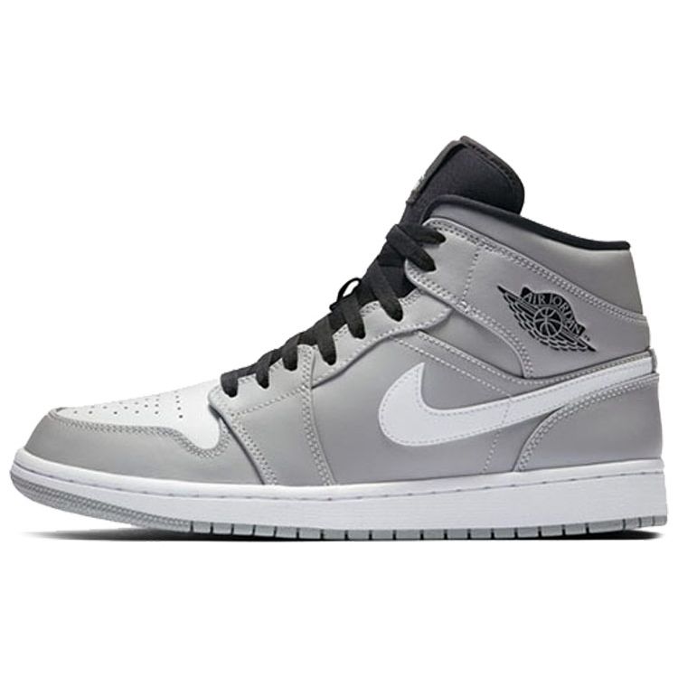 Кроссовки Air Jordan 1 Mid Wolf Grey Мужские Бело-Черные 554724-046 
Кроссовки Air Jordan 1 Mid Wolf Grey Мужские Бело-Черные 554724-046