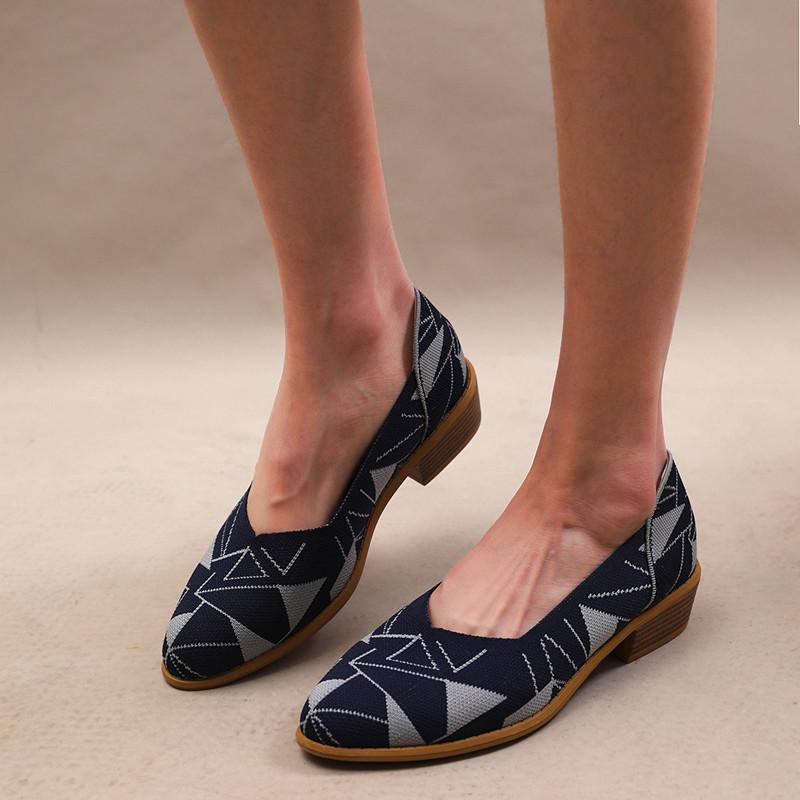Shallow single shoes women s summer 2024 new European and American large size pointed thick heel fly woven surface women s shoes fashion 43 синій
Shallow single shoes women s summer 2024 new European and American large size pointed thick heel fly woven surface women s shoes fashion 43 синій