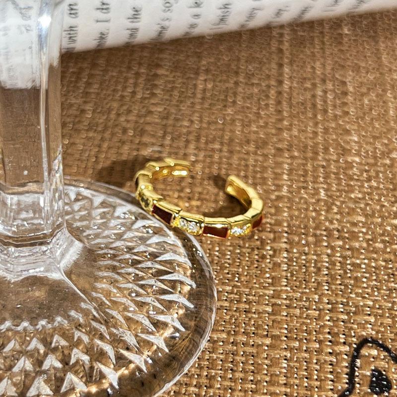 2026 French Retro Red Flower Open Ring Female Niche Design Sweet High-end Geometric Thin Ring Stacked Ring Resizable
2026 French Retro Red Flower Open Ring Female Niche Design Sweet High-end Geometric Thin Ring Stacked Ring Resizable