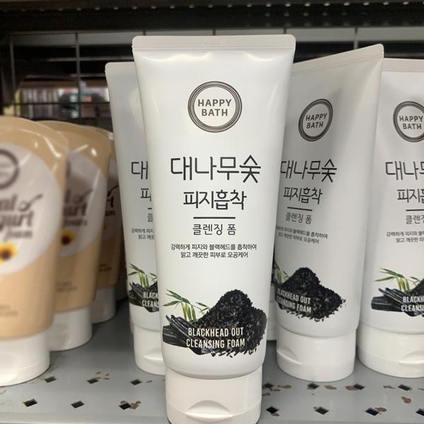 Happybath Очищающая пенка с бамбуковым углем от черных точек 200 г, корейская косметика