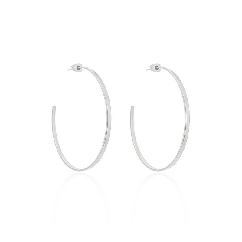 Минималистичные серьги-иглы большого круглого сечения в форме буквы С из высококачественной стали
Минималистичные серьги-иглы большого круглого сечения в форме буквы С из высококачественной стали