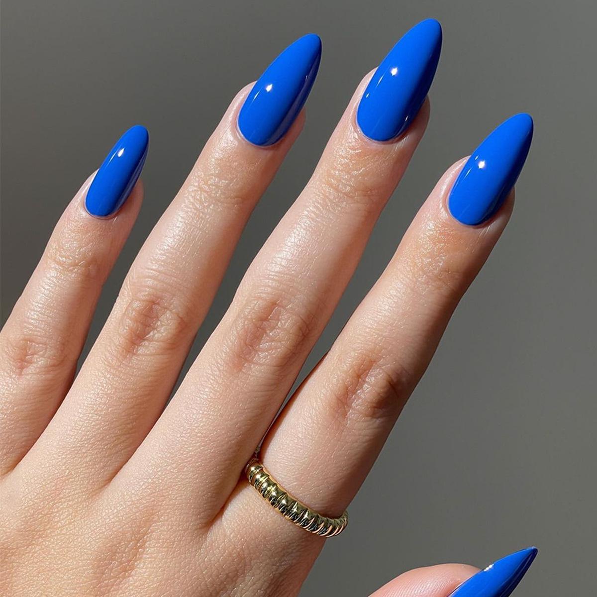 Popular Deep Blue Almond-Shaped Nail Art Pieces - Removable and Wearable Solid Color False Nails
Popular Deep Blue Almond-Shaped Nail Art Pieces - Removable and Wearable Solid Color False Nails