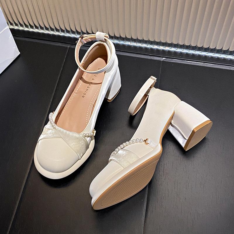 Simple casual retro French thick heel Mary Jane shoes women s 2025 new spring and autumn light mouth versatile white high heels 34 білий
Simple casual retro French thick heel Mary Jane shoes women s 2025 new spring and autumn light mouth versatile white high heels 34 білий