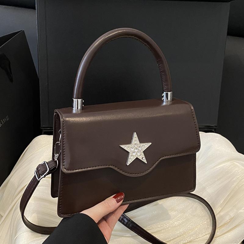 Мода на бант 2025 Лето Новая Повседневная Иностранная Нежная Портативная На одно плечо Кроссбоди Женская Маленькая Квадратная Сумка
Мода на бант 2025 Лето Новая Повседневная Иностранная Нежная Портативная На одно плечо Кроссбоди Женская Маленькая Квадратная Сумка