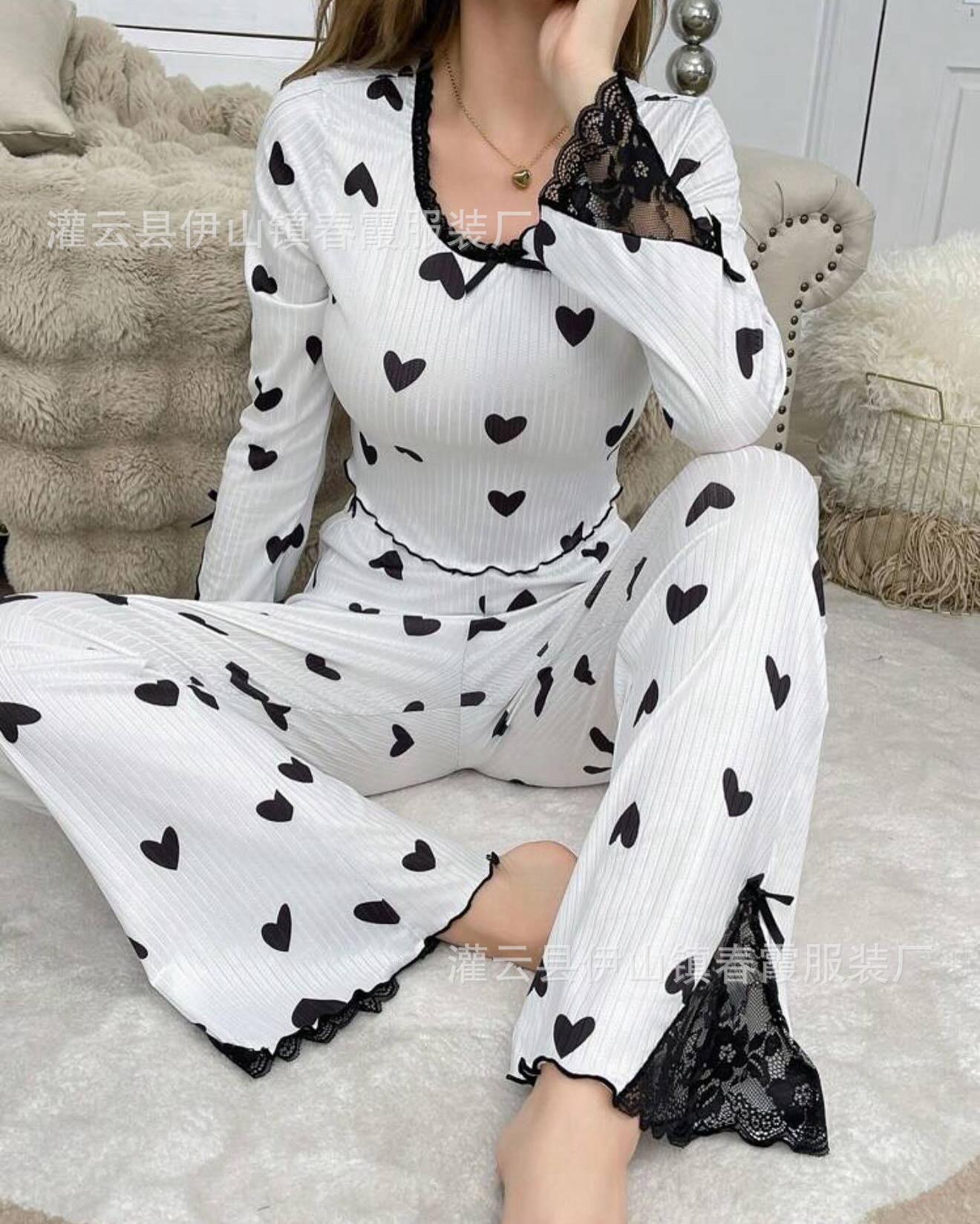 European and American summer new loungewear crimped love V-neck long-sleeved pajamas women can wear trousers two-piece set S
European and American summer new loungewear crimped love V-neck long-sleeved pajamas women can wear trousers two-piece set S