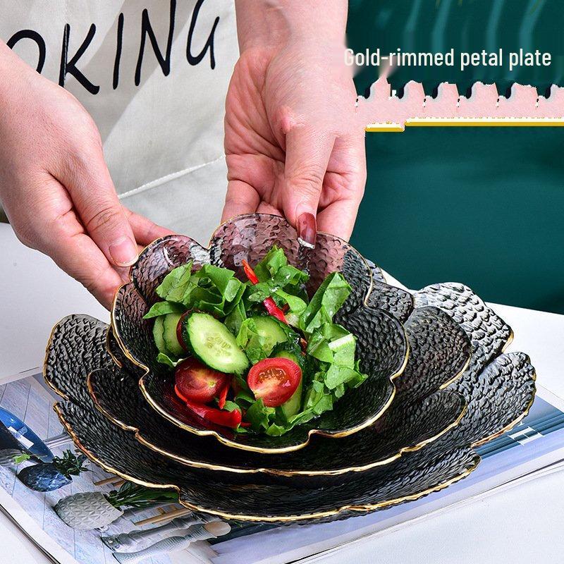 ZISIZ Four-Leaf Hammered Gold-Rim Dinnerware Set
ZISIZ Four-Leaf Hammered Gold-Rim Dinnerware Set