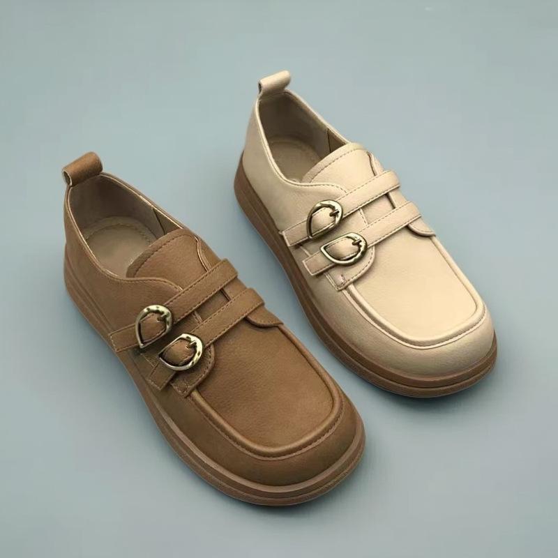 Fashion versatile small leather shoes women s 2025 autumn new French gentle British style retro single shoes one pedal loafers 35 коричневый
Fashion versatile small leather shoes women s 2025 autumn new French gentle British style retro single shoes one pedal loafers 35 коричневый