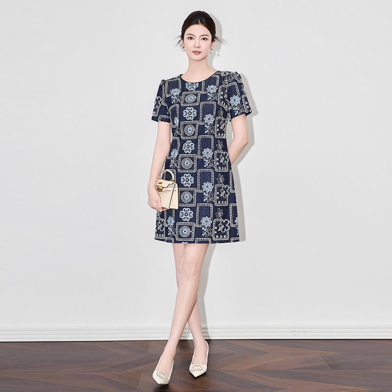 Высококачественная французская ретро джинсовая юбка с вышивкой пайетками - Приталенное модное женское платье S синий
Высококачественная французская ретро джинсовая юбка с вышивкой пайетками - Приталенное модное женское платье S синий