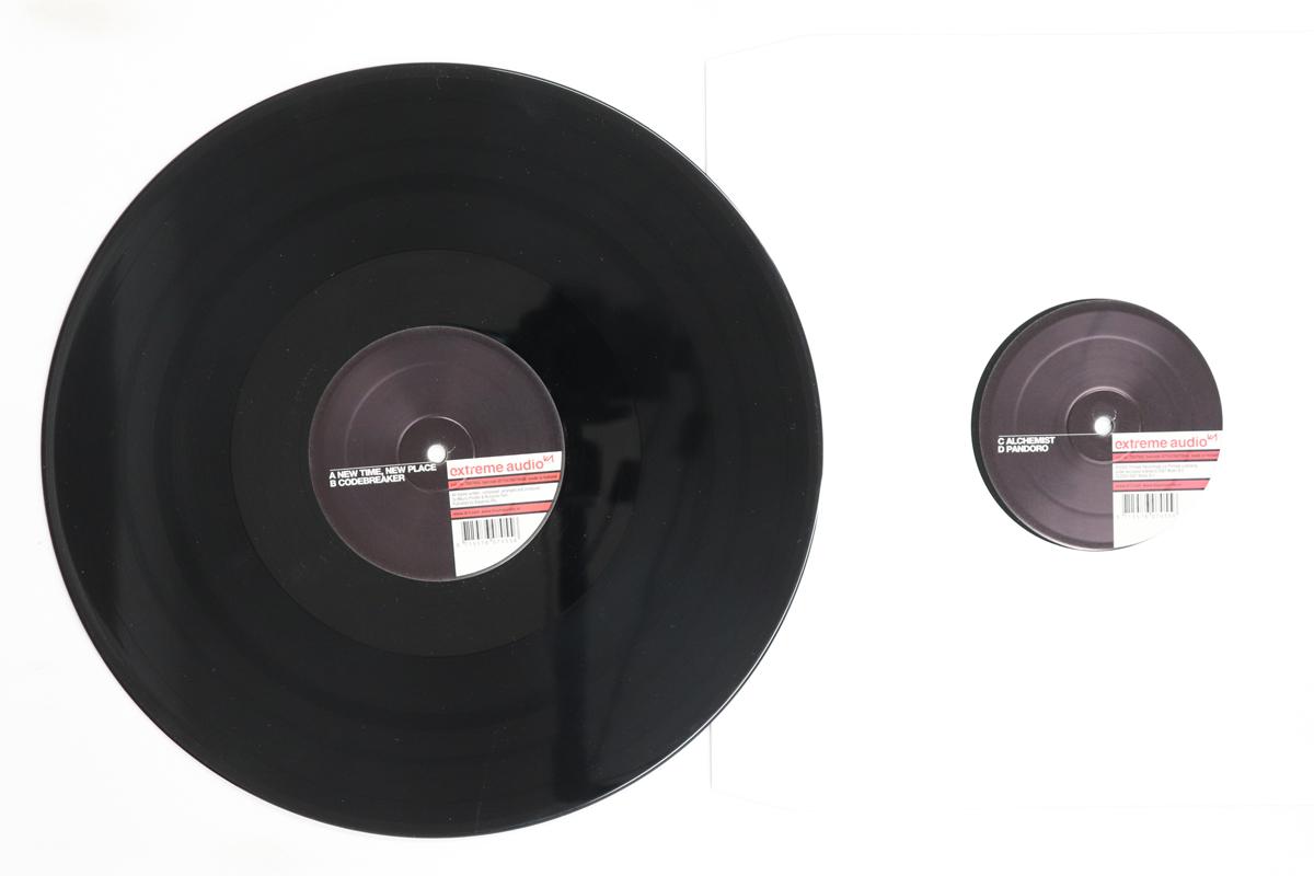 12inch Record MAURO PICOTTO RICCARDO FERRI Alchemist EP 7007055 SHOCKERS 2003 Netherland Dance Electronica Used
12inch Record MAURO PICOTTO RICCARDO FERRI Alchemist EP 7007055 SHOCKERS 2003 Netherland Dance Electronica Used