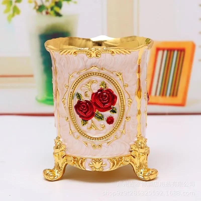 Stylish Chinese-style Pen Holder Zinc Alloy Storage Box for Office Supplies Stationery and Cutlery Home Office Desk Organizers
Stylish Chinese-style Pen Holder Zinc Alloy Storage Box for Office Supplies Stationery and Cutlery Home Office Desk Organizers
