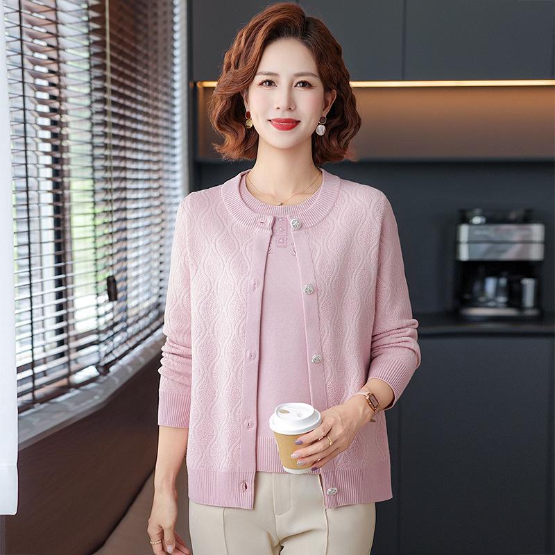 Mom’s Spring Knit Two-Piece: Stylish Cardigan Set for 50+ Women 4XL (Recommended 67.5-75 kg) светло-розовый
Mom’s Spring Knit Two-Piece: Stylish Cardigan Set for 50+ Women 4XL (Recommended 67.5-75 kg) светло-розовый