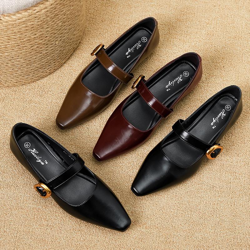 Huiliya pointed middle heel shoes women s thick heel 2025 new French light mouth middle heel Mary Jane single shoes D287-5 35 чорний
Huiliya pointed middle heel shoes women s thick heel 2025 new French light mouth middle heel Mary Jane single shoes D287-5 35 чорний