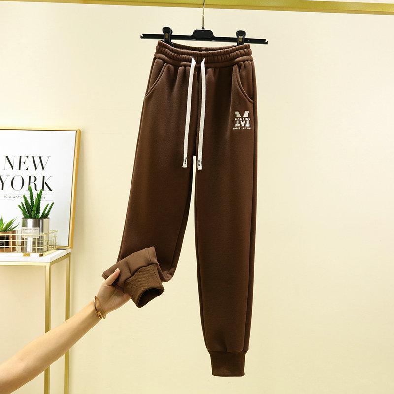 2023 Осень/Зима Бархатные утолщенные спортивные брюки до щиколотки облегающего кроя - Женские свободные вышитые шаровары, корейский стиль Regular 2XL кофейный
2023 Осень/Зима Бархатные утолщенные спортивные брюки до щиколотки облегающего кроя - Женские свободные вышитые шаровары, корейский стиль Regular 2XL кофейный