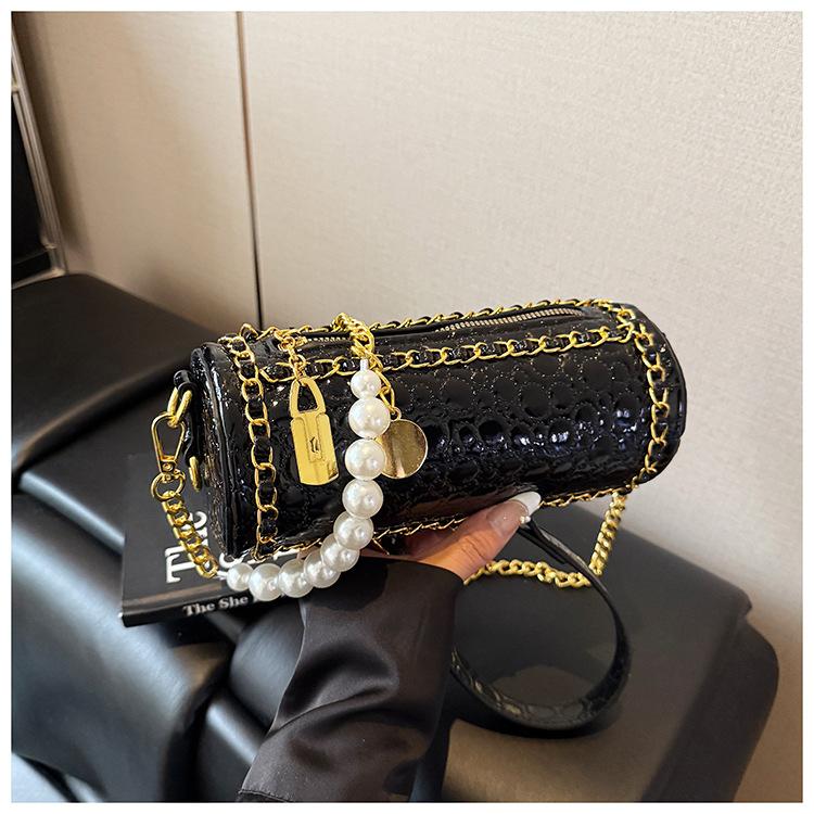 Новая модная нишевая сумка-цепочка, модная универсальная сумка-бочонок из вышивальной нити, сумка через плечо высокой ценности чёрный
Новая модная нишевая сумка-цепочка, модная универсальная сумка-бочонок из вышивальной нити, сумка через плечо высокой ценности чёрный